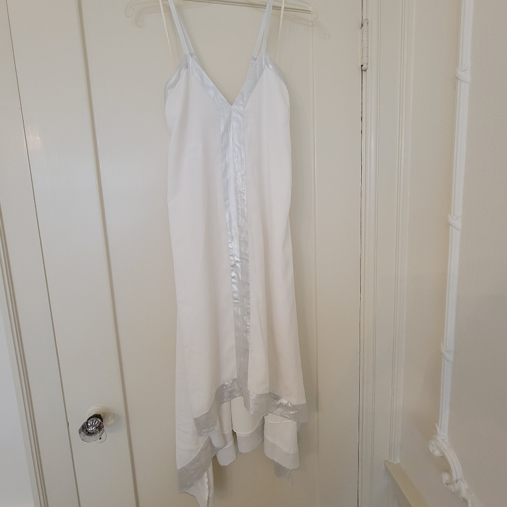 RACHEL Rachel Roy Off White w/Silver trim shift dress Size M